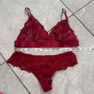 Elegant Lace Bralette and Thong Panty Set - Red NWOT